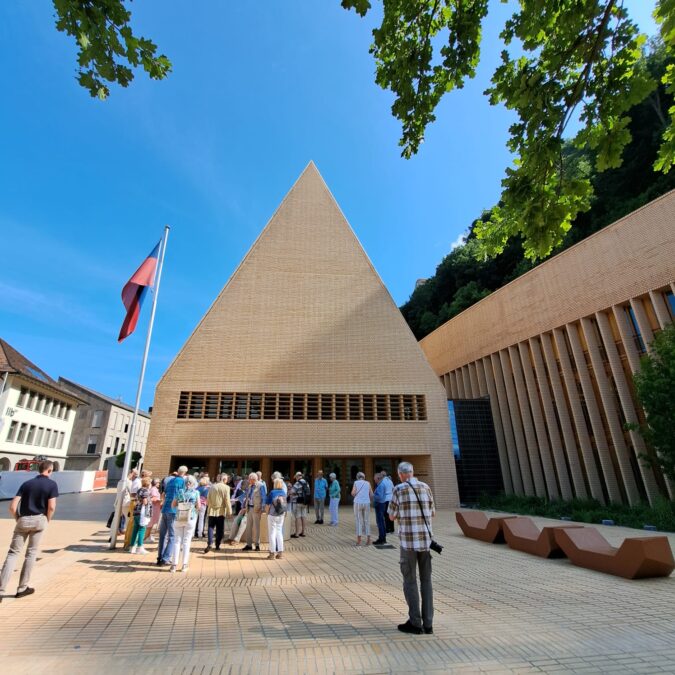 Hochmodernes Landtagsgebäude